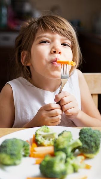 Ketika anak memulai fase mpasi atau makanan pendamping ASI, dibutuhkan makanan yang tidak hanya untuk memenuhi kebutuhan gizi harian, tetapi juga bisa mendukung untuk kecerdasan otak anak.