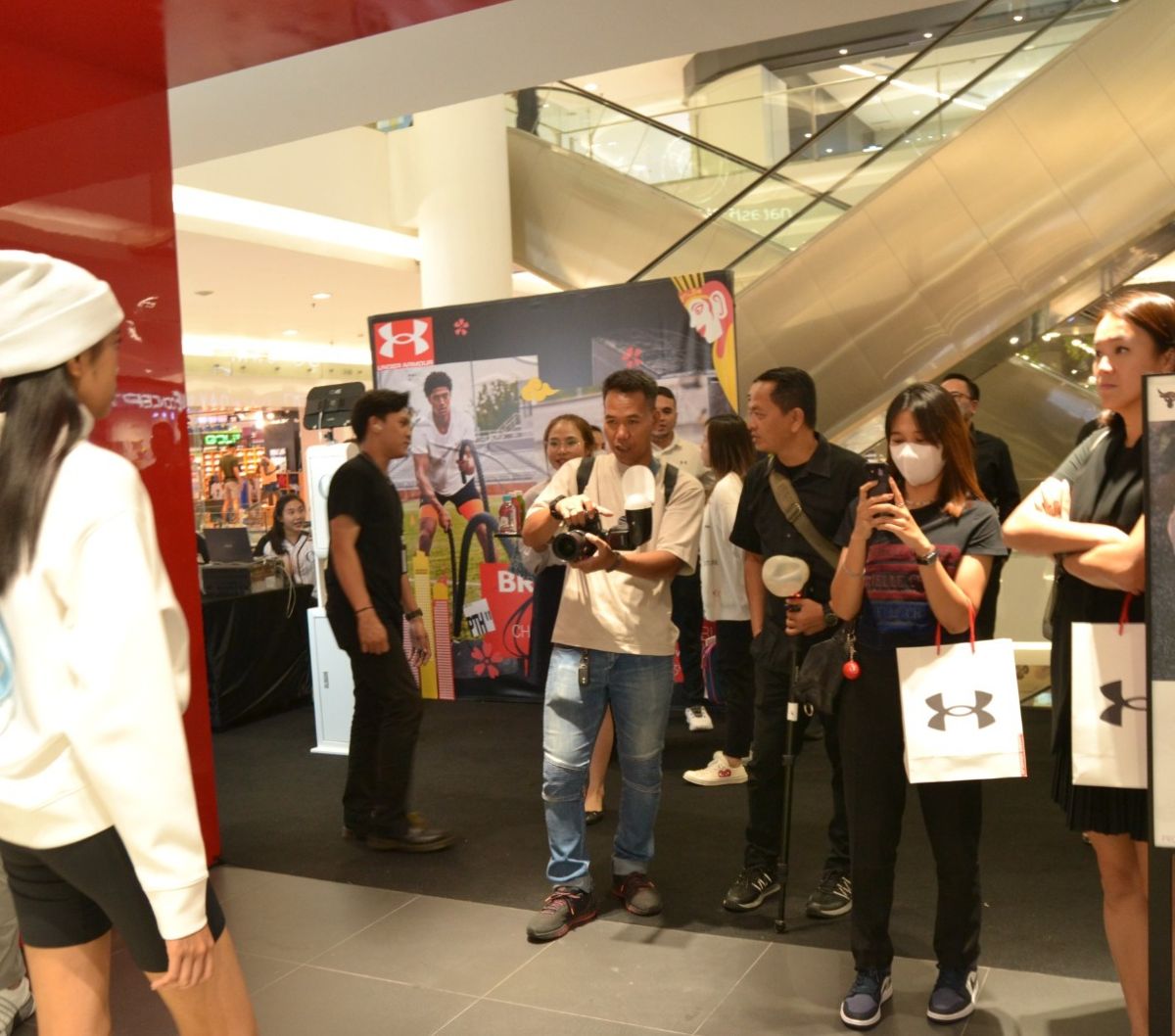 Under Armour Buka Gerai Berkonsep Unik, Tanta Ginting Kesengsem Auto Belanja