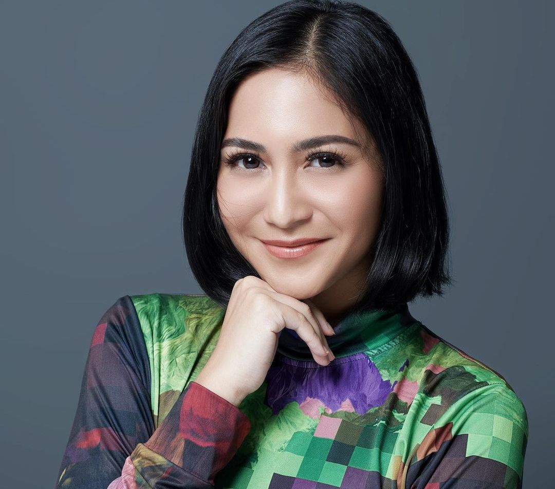 Resolusi Tahun 2022 Terwujud, Begini Cara Caca Tengker Kembalikan Bentuk Tubuh Pasca Melahirkan
