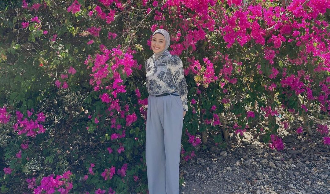 Kemeja Floral Katun