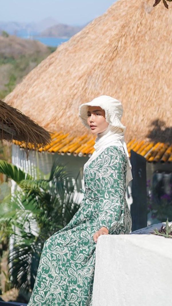Tengok Outfit Comfy Dara Arafah Saat Liburan di Bali