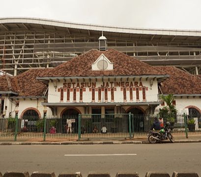 Punya Banyak Harta Karun, Tempat Service Jam di Jatinegara Ini Bak Mesin Waktu, Saat Dibuka Isinya Bikin Merinding