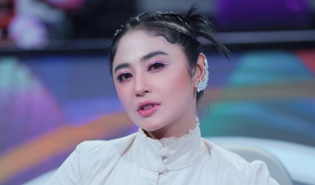 Dewi Perssik