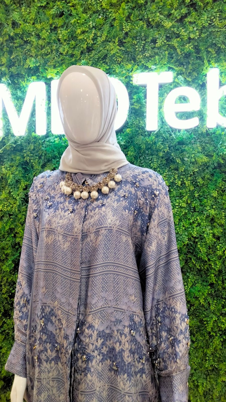 Koleksi Nuansa Bunga KAMI Bakal Dibawa ke London Fashion Week 2023