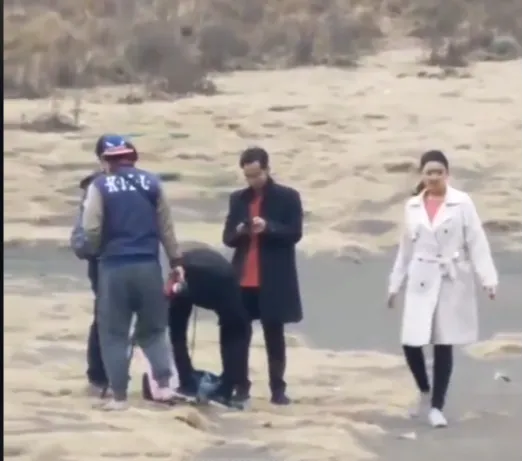 Bukit Teletubbies Bromo Terbakar Karena Flare Prewedding, Begini Nasib Si Calon Pengantin