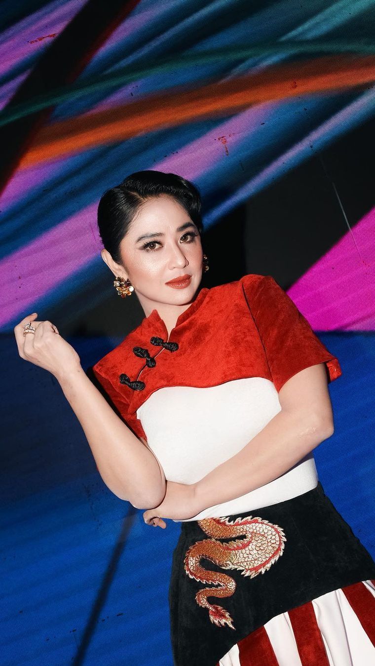 Dewi Perssik