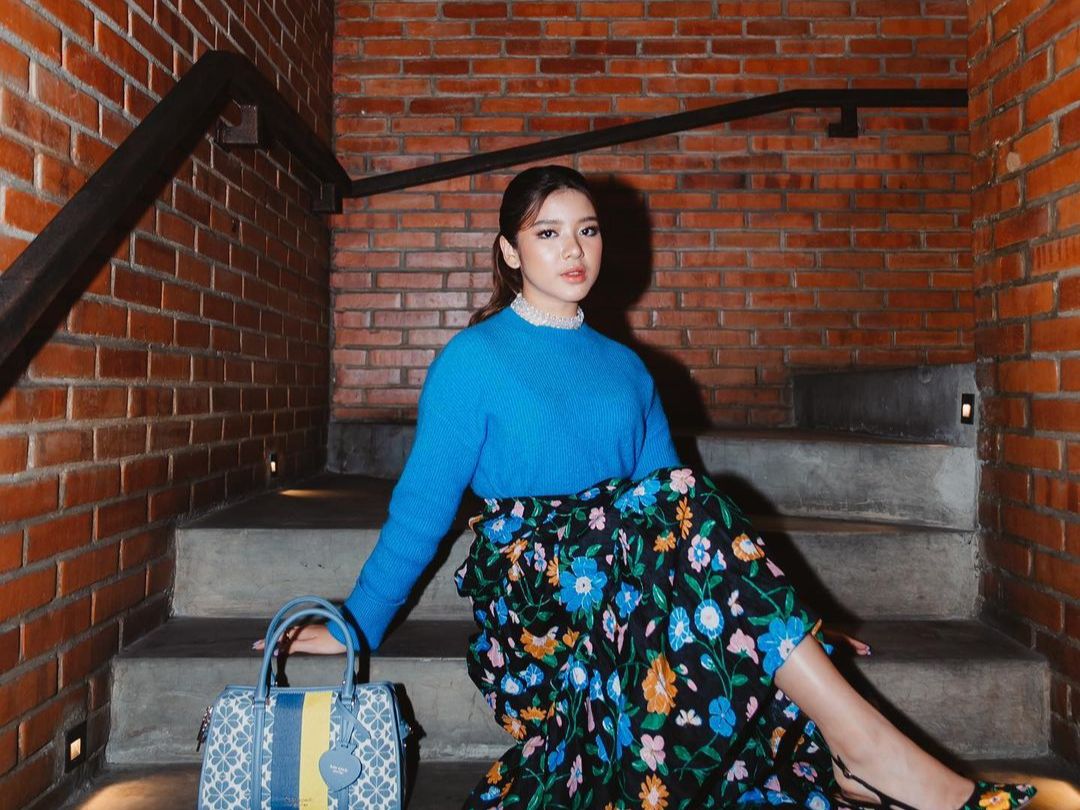 Menggabungkan Smart Look dan Femininitas<br>