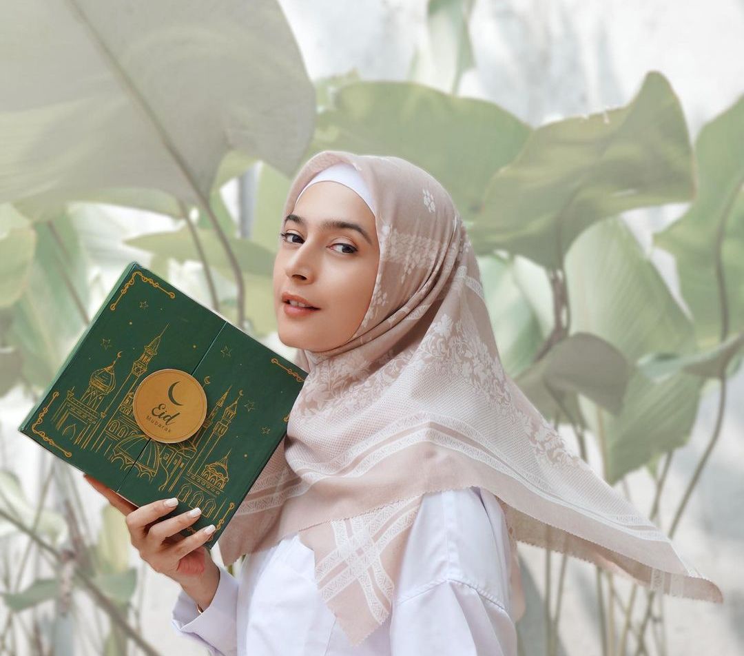 Potret Nabila Syakieb Anggun Berhijab, bak Putri Timur Tengah