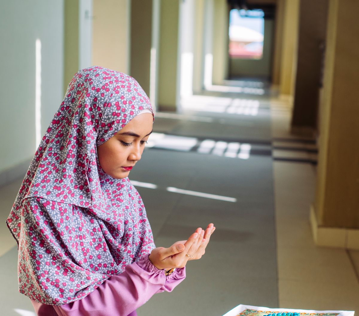 Doa Ijab Qobul Zakat, Haruskah Bersalaman sebagai Tanda Serah Terima Harta?
