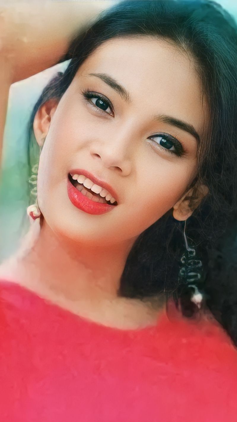 Siapakah artis cantik tersebut? Simak ulasannya berikut ini.