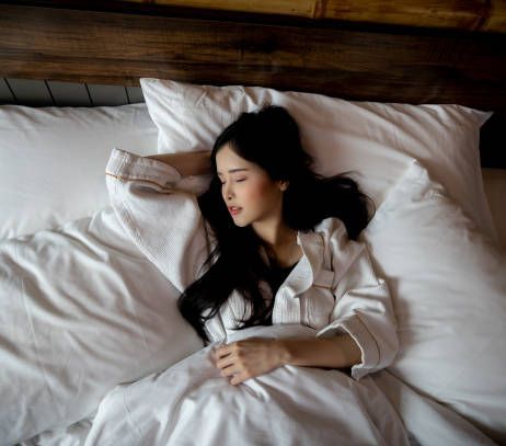 8 Arti Mimpi Orang Tua Teman Meninggal, Belum Tentu Kabar Buruk