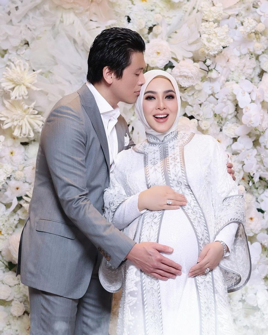 Usia kandungan Syahrini sudah masuk 7 bulan.
