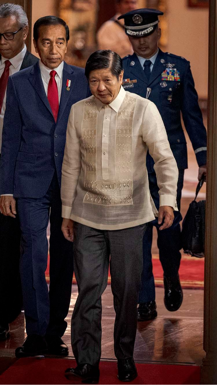 Jokowi Didemo Warga Filipina saat Bertemu Ferdinand Marcos, Ini yang Diminta