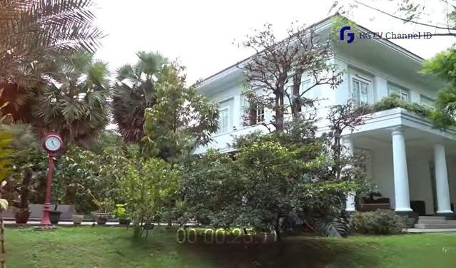 Rumah Mewah