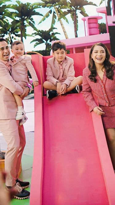 Keluarga Raffi Nagita tampil sebagai barbie yag viral pada 2023