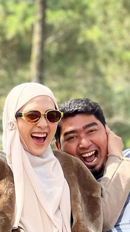Setelah Rumah Mewah di Bogor, Ustaz Solmed Kini Disindir Pamer Mobil Mewah