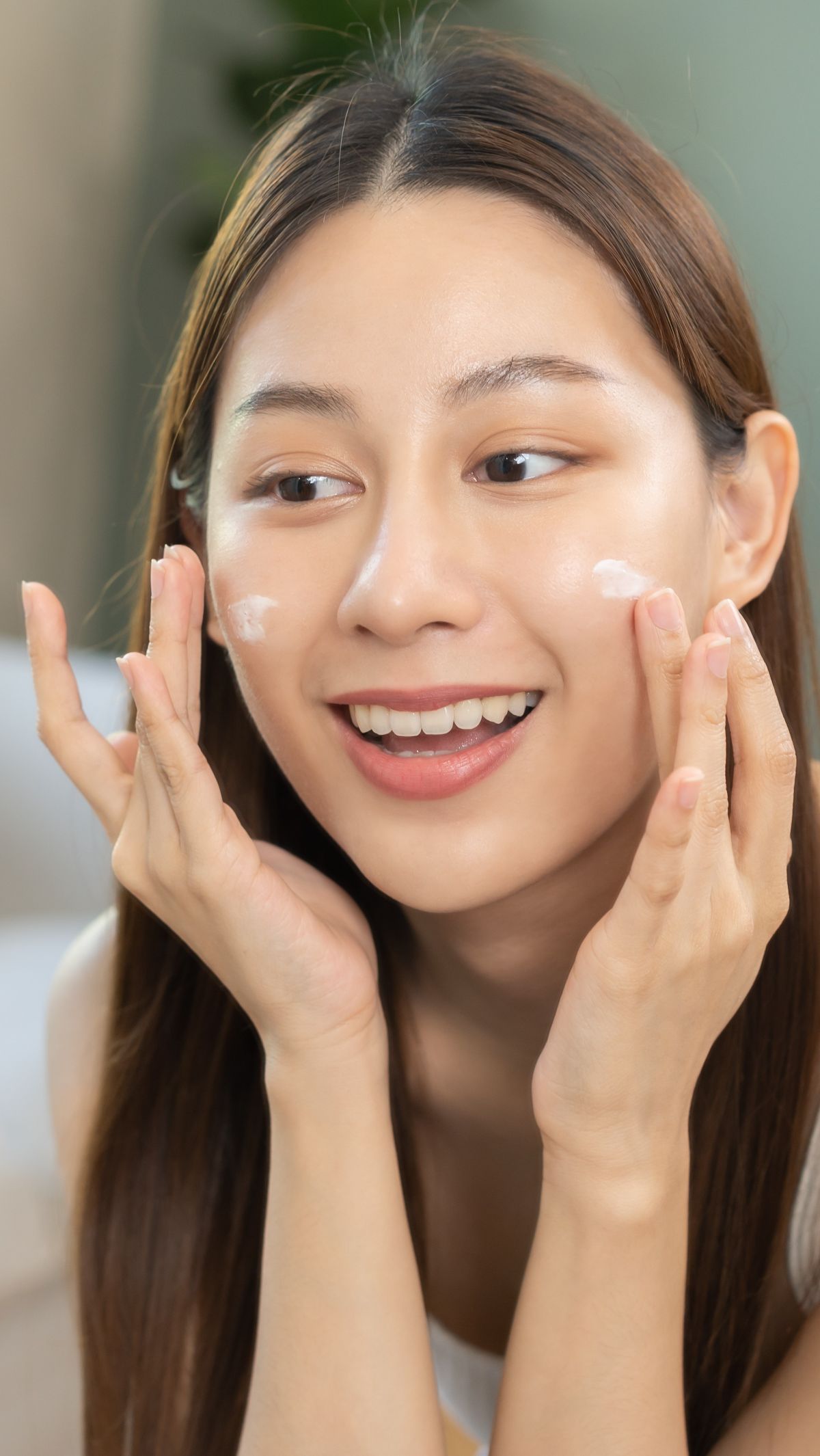 Pesan Penting Dokter Kulit, Jangan Pakai Skincare Berlebihan
