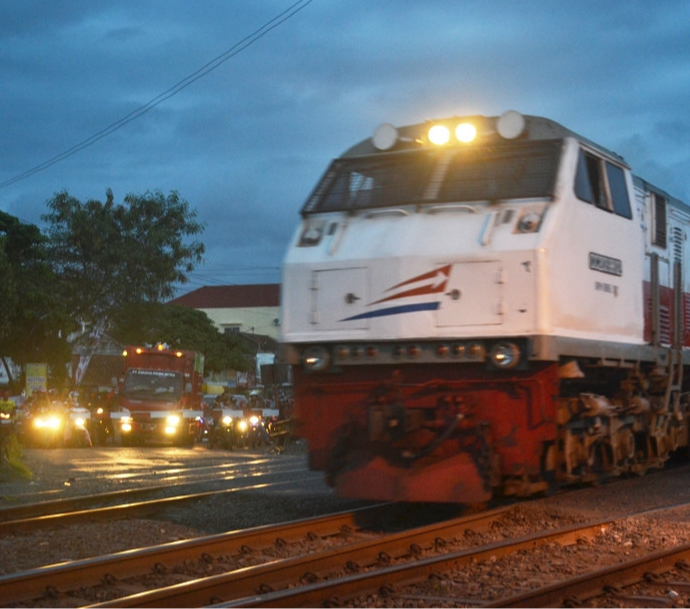 Daftar Perjalanan Kereta Api Yang Terganggu Akibat Anjloknya KA ...