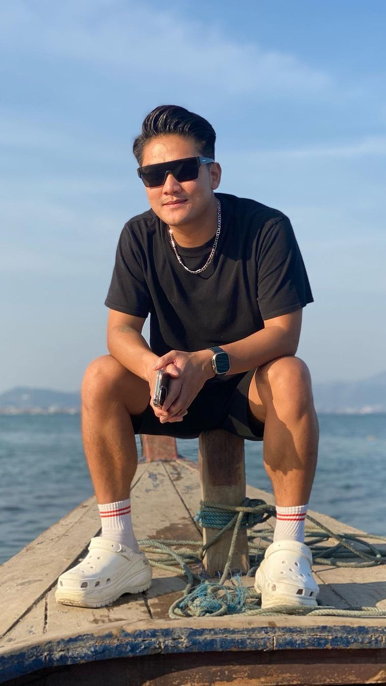 7 Potret Artis Pria Sebelum VS Sesudah Operasi Plastik, Wajah Boy William Jadi Berubah!