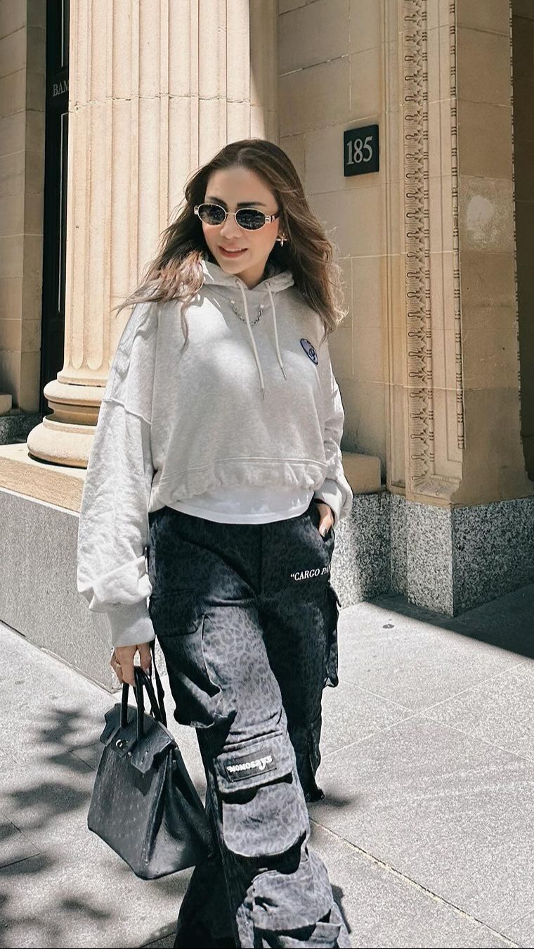 Ootd nya tak pernah gagal dengan perpaduan tas mewah