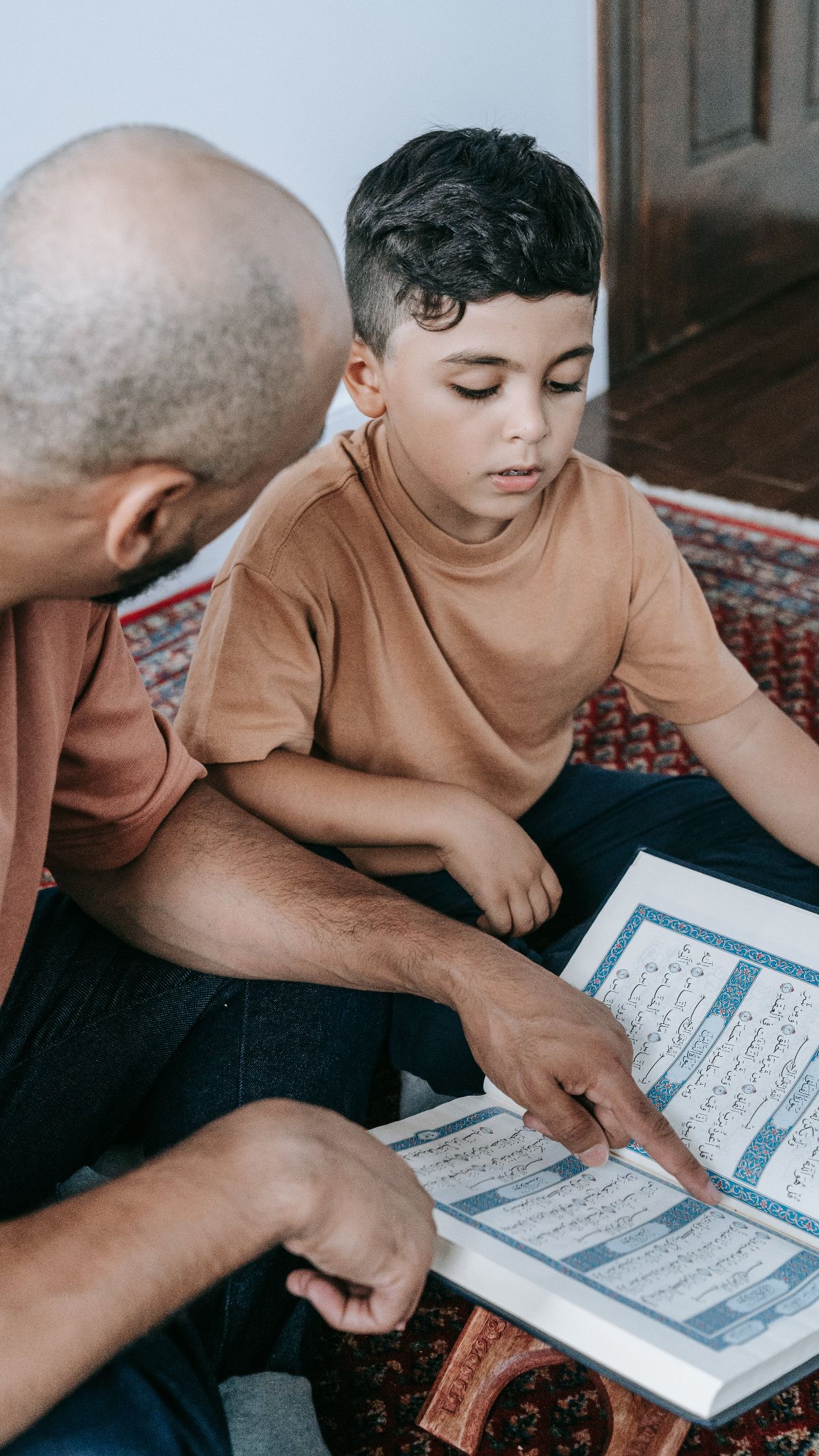 Pentingnya Mengajarkan Surat Pendek kepada Anak, Inilah 10 Bacaan yang Cepat Dihafalkan