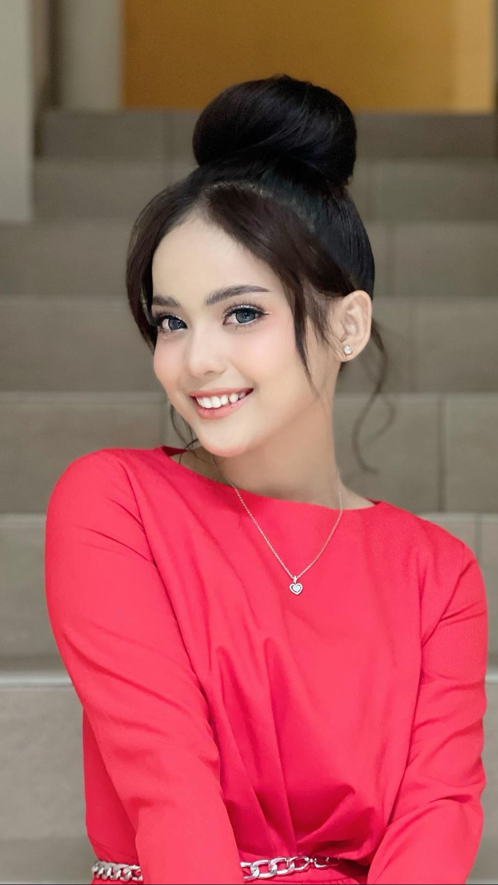 Dipinang Anak Pengusaha Batu Bara, Potret Rumah Mewah Putri DA Jadi Sorotan!