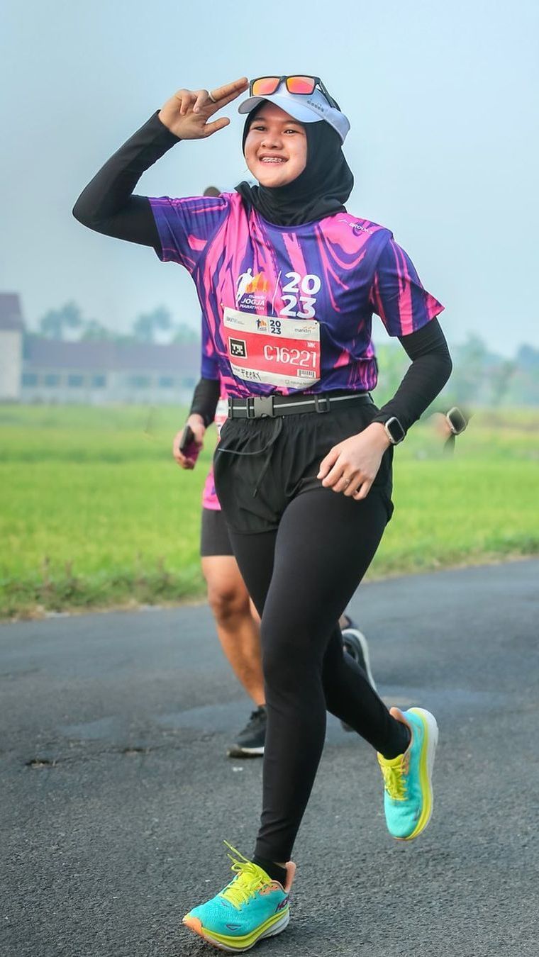 Di tengah kesibukannya, Ipda Febryanti Mulyadi juga aktif berolahraga mulai dari karate, gym hingga lari maraton.
