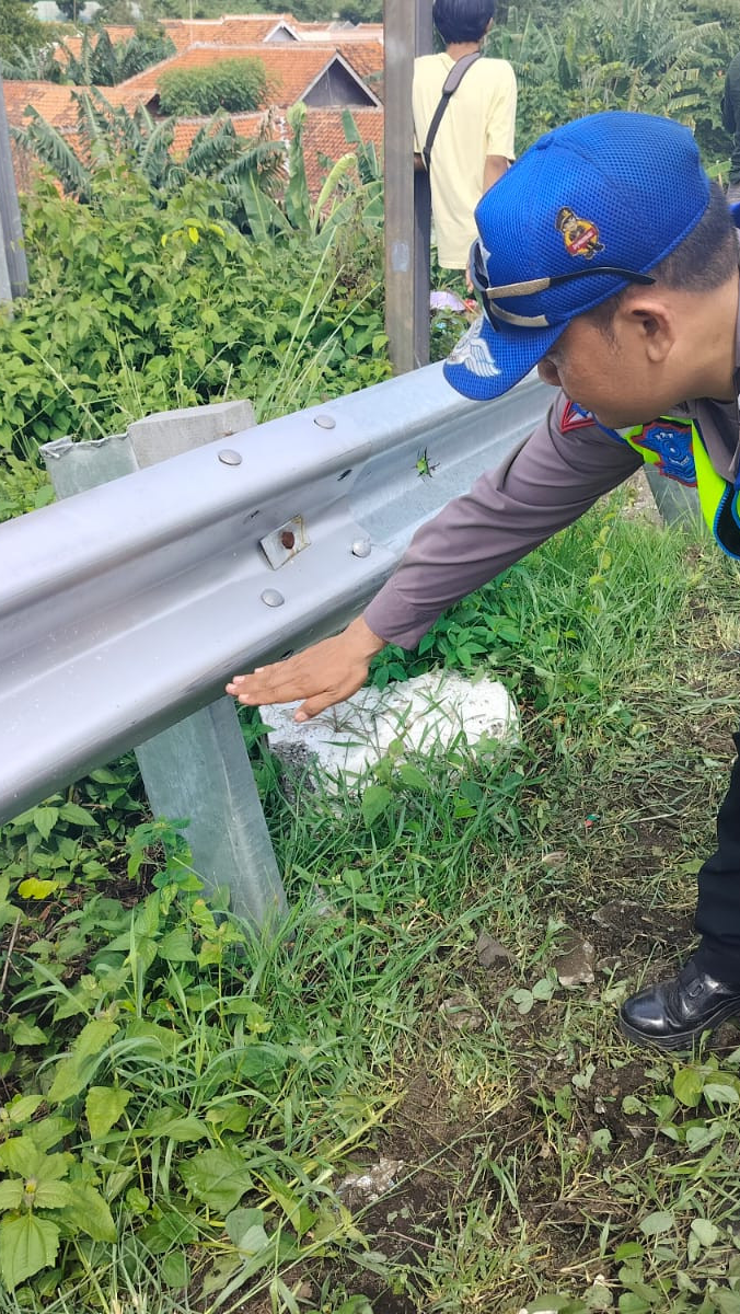 Penyelidikan Bus New Shantika Terjun Dari Tol Pemalang Polisi Periksa