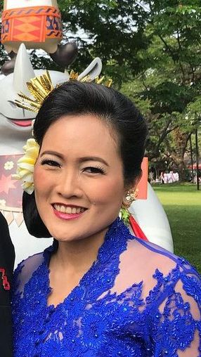 Sosok Franciska Wihardja ikut jadi sorotan setelah sang suami ramai disebut-sebut dalam debat cawapres