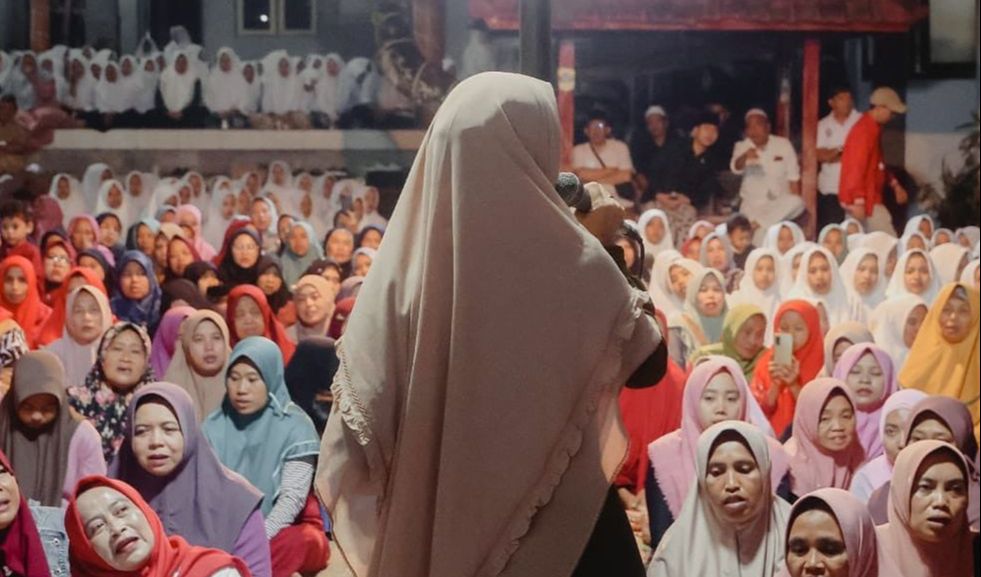 Ada beberapa (wejangan). Yang pertama tentu selalu bisa istiqomah, bisa berbuat baik ke masyarakat, dan tentu saja minta izin Yang Maha Kuasa,
