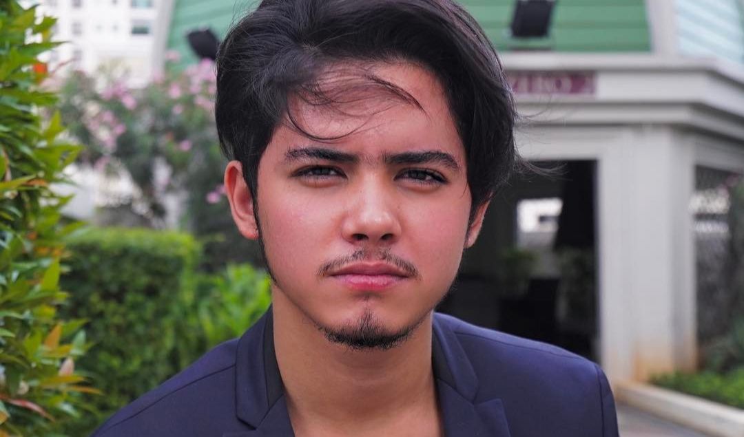 Aliando