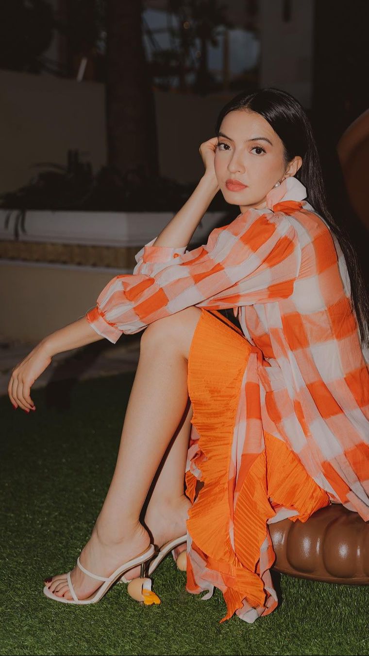 Potret Rumah Raline Shah di Kampung,Pekarangannya Super Luas, Ada Kebun Binatang Pribadi