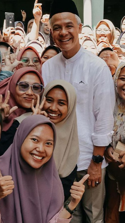 Canda Ganjar Minta Bupati Tak Takut Ikut Kampanye: