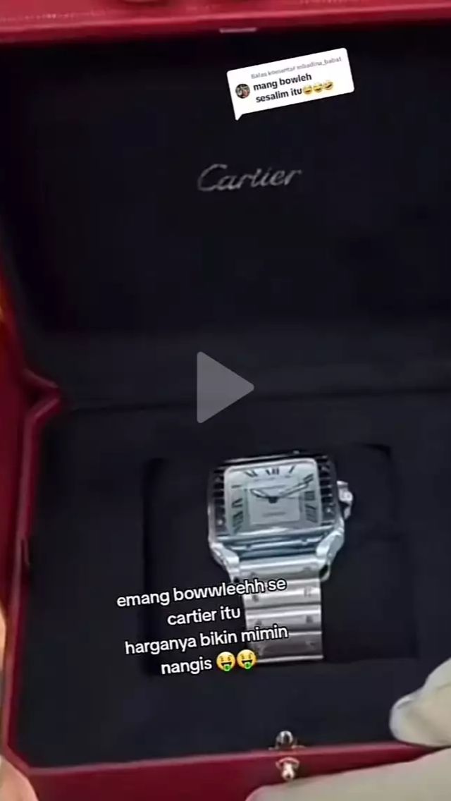 Jam tangan tersebut konon senilai Rp100 juta.