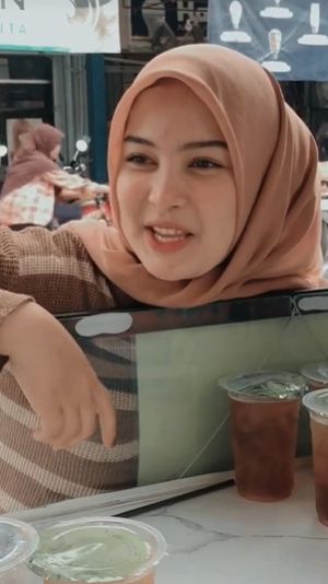 Putri diketahui berjualan di Jalan Ki Hajar Dewantoro, Kelurahan Gondrong, Kecamatan Cipondoh, Kota Tangerang