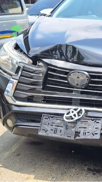 Brak! Iring-iringan Mobil Anies Baswedan Tabrakan Beruntun di Madura, 4 Mobil Ringsek
