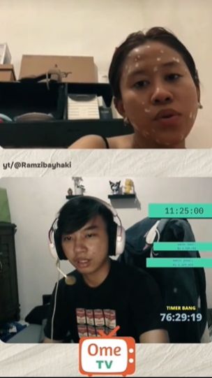 Beginilah penampilan wanita tersebut saat pertama kali muncul di OmeTV