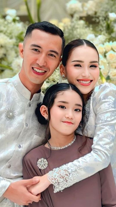 Sebentar lagi memiliki ayah baru, ekspresi bahagia Bilqis terpancar jelas.