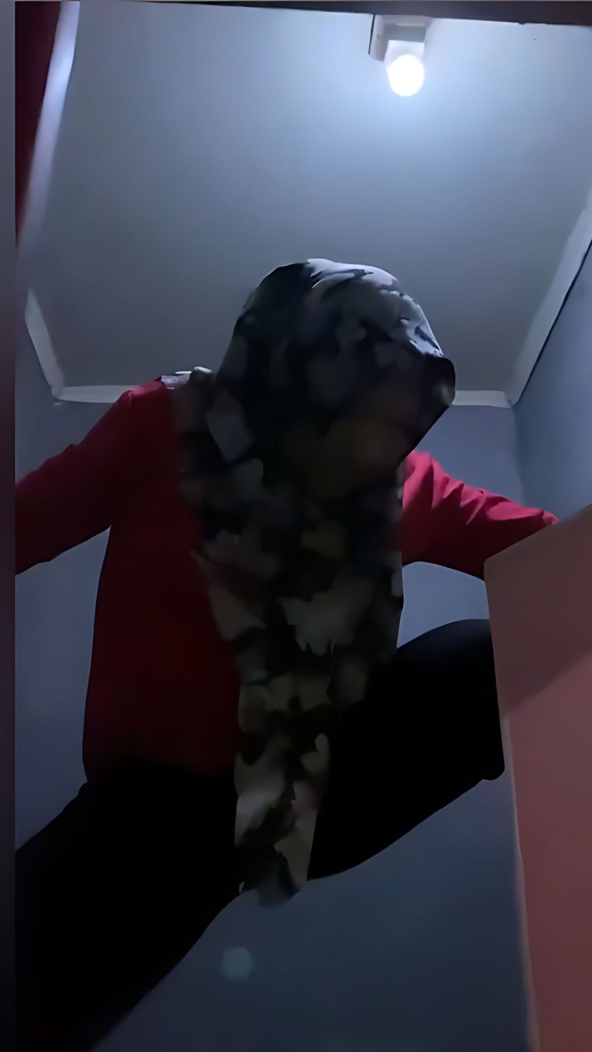 Istri Polisi Diduga Selingkuh Digerebek di Rumah Kontrakan ASN di Sulsel,  Sembunyi di Kamar Mandi, Nekat Panjat Plafon bak Spider-Man