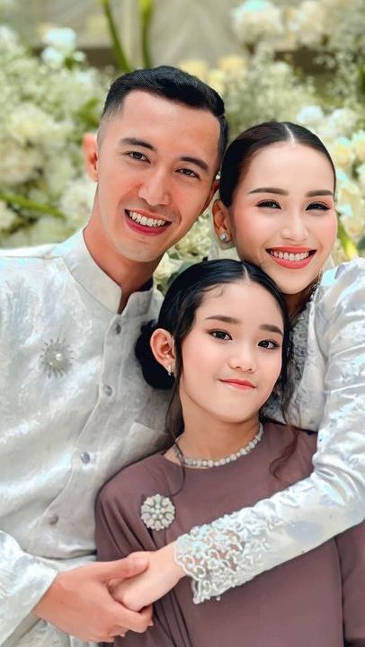 Duh Sweet Banget Nih! Momen Fardhana Posting Foto Romantis Bareng Ayu Ting Ting