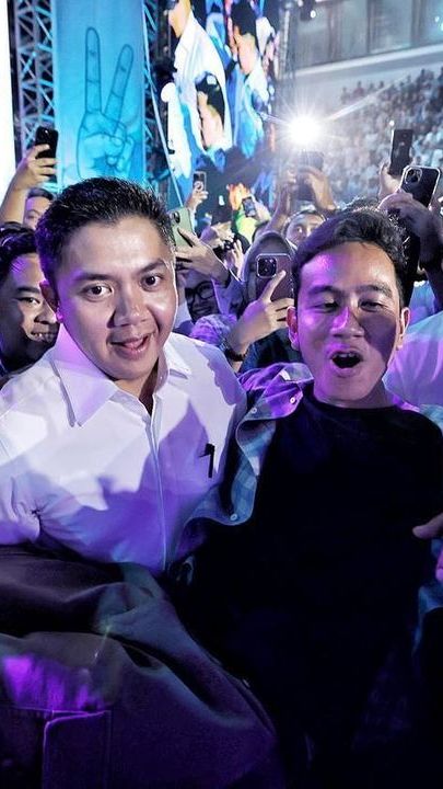Gibran Pamer Digendong Mayor Teddy: Mimpi Apa Semalam