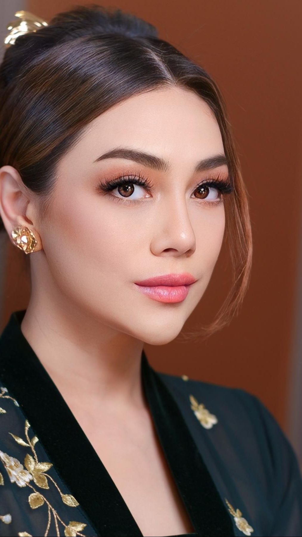 Adu Cantik Wita Nidia Hanifah vs Celine Evangelista yang Dikabarkan Dekat dengan Mayor Teddy