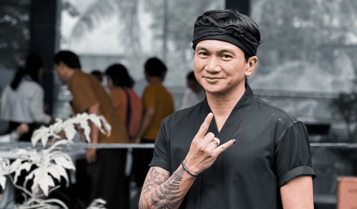 Rambut Palsu dan Tato