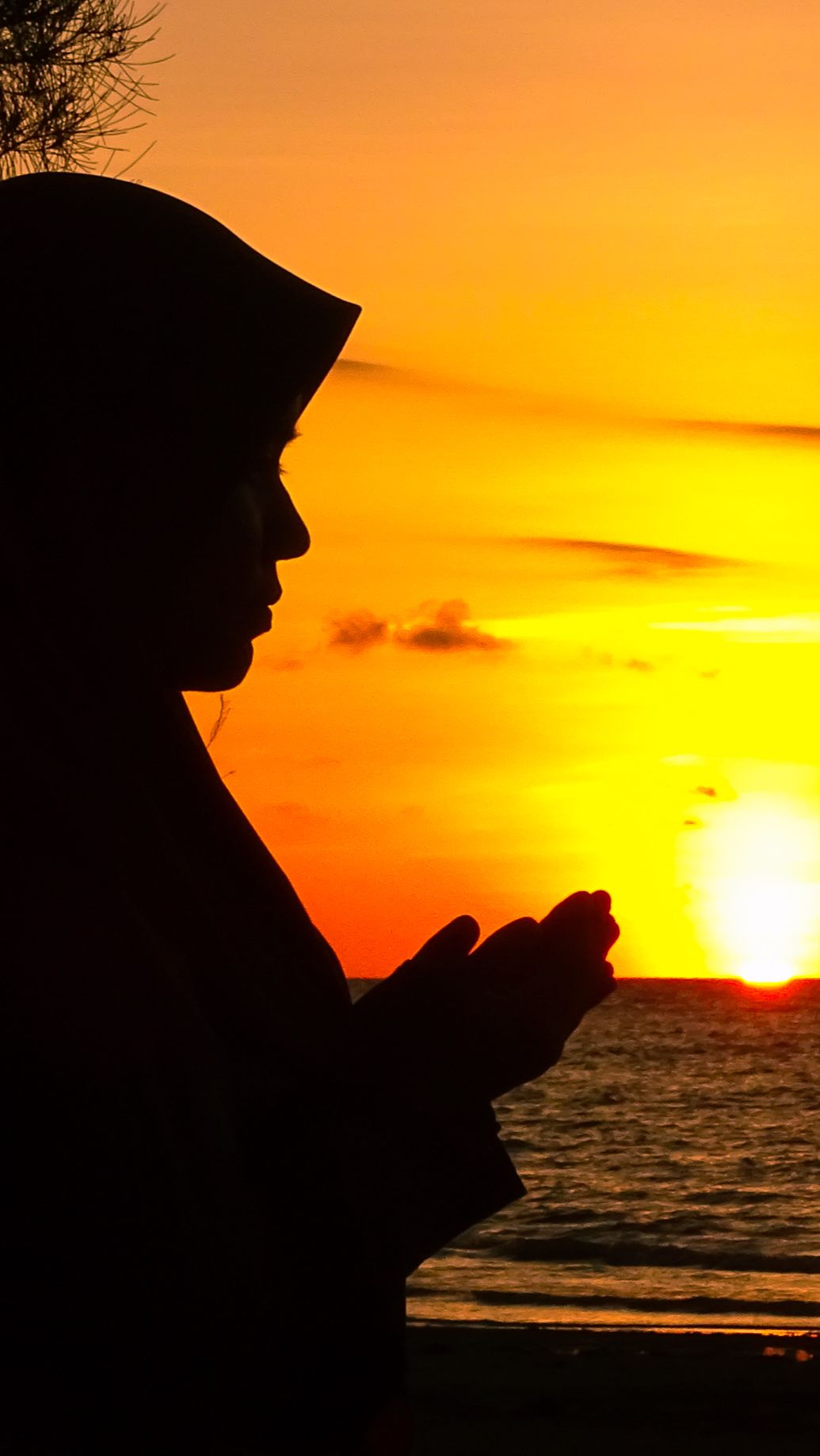 Doa Penakluk Hati Suami, beserta Tips Mengatasi Pasangan yang Sedang Emosi