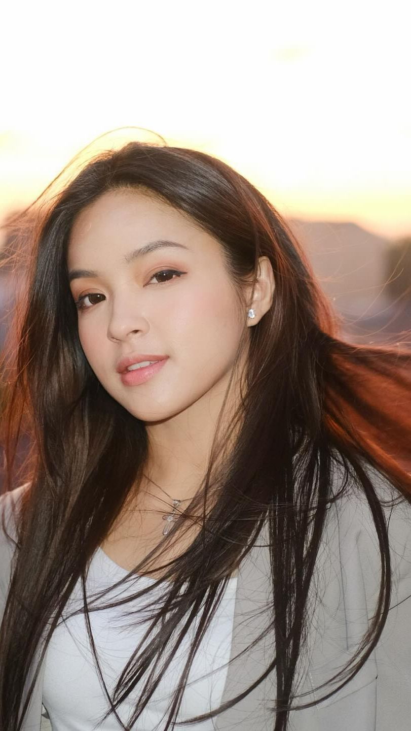 Inilah potret Elsa Japasal atau lebih dikenal dengan Eca Aura