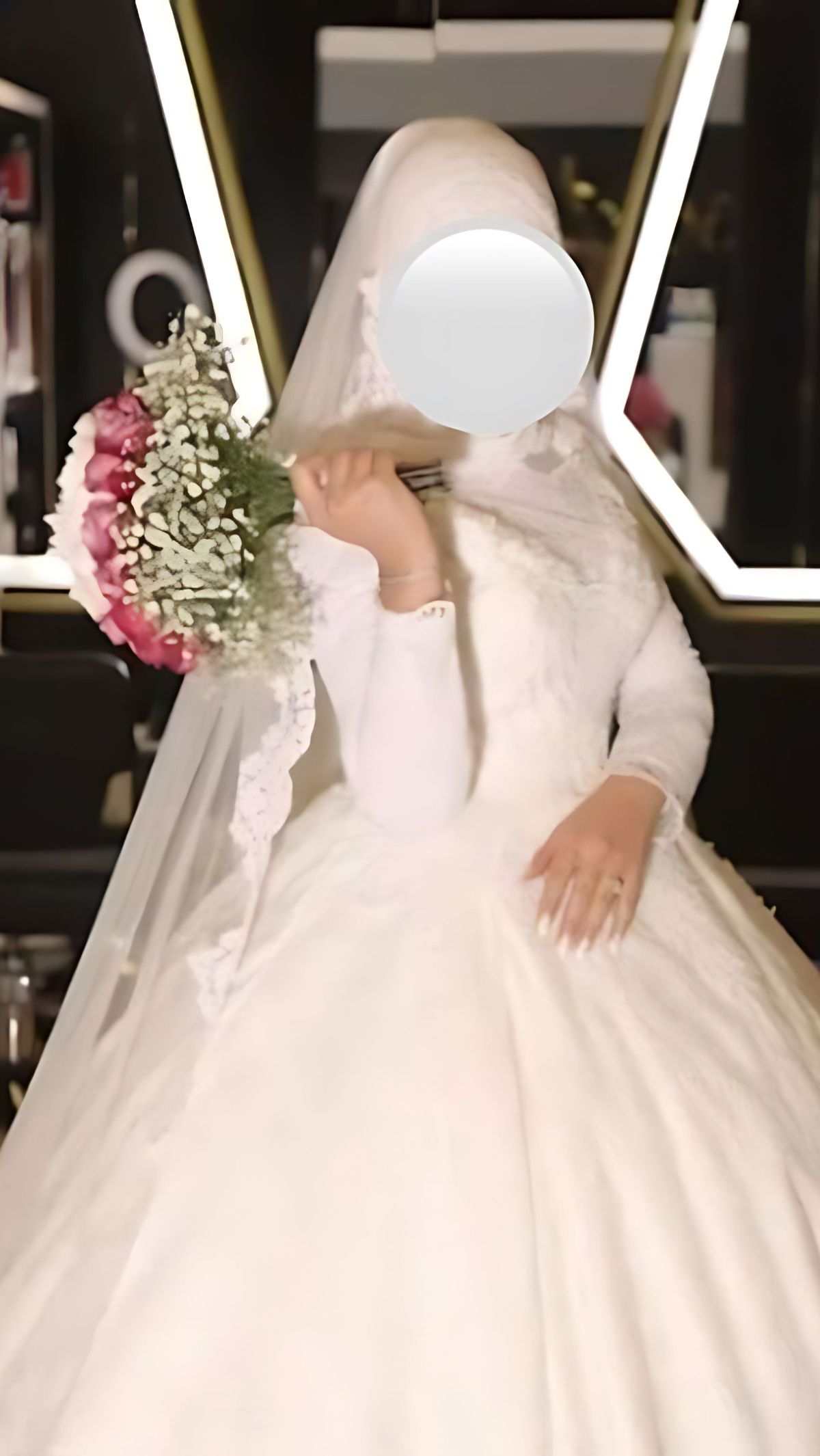 Wanita Ini Sedih Lihat Teman Menikah Tak Perhatikan Aurat: Pengantin Pakai Kerudung Tapi Dada Terbuka