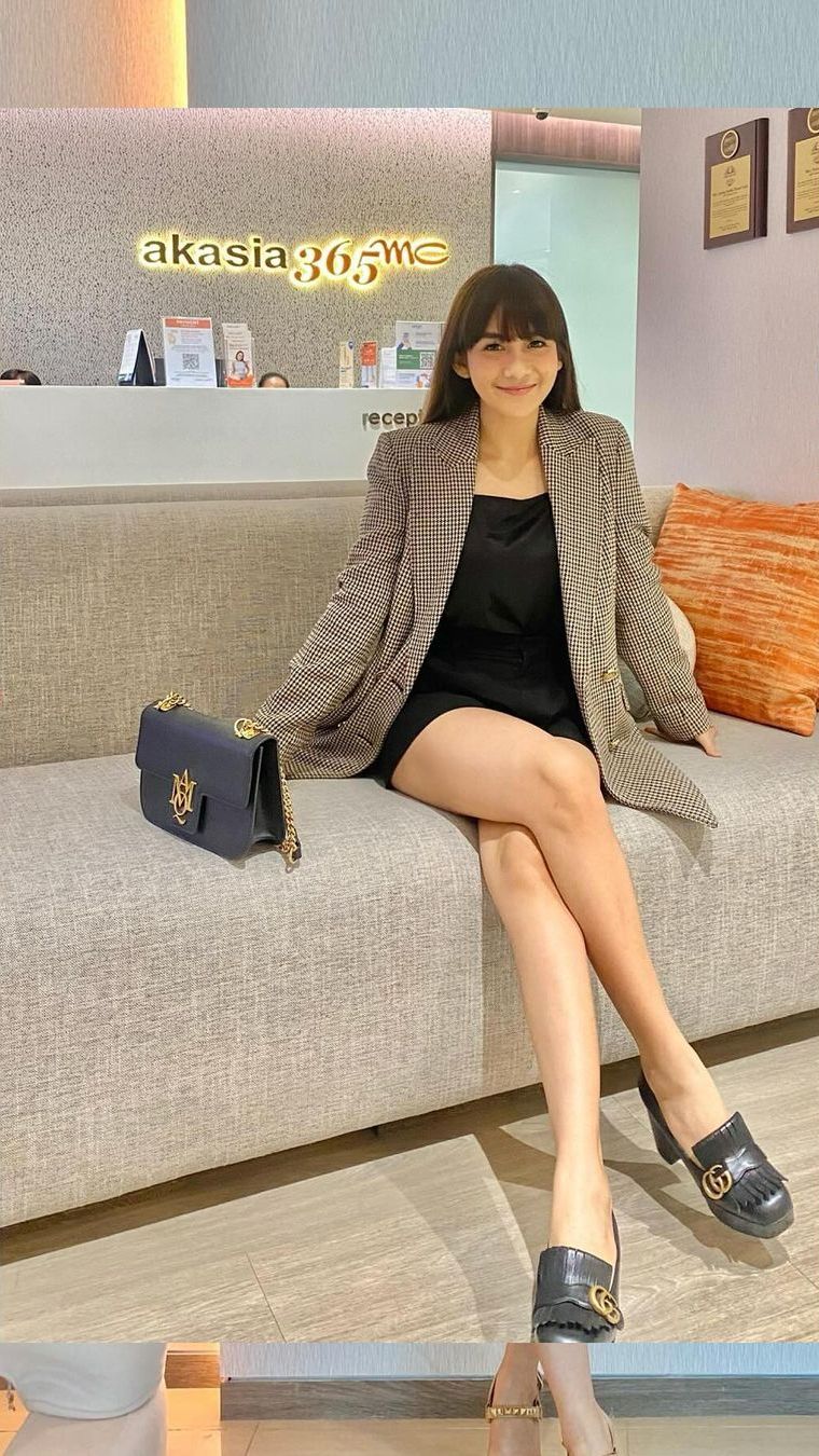 Adiezty Fersa pun kian langsing dan body goalsnya makin terlihat.