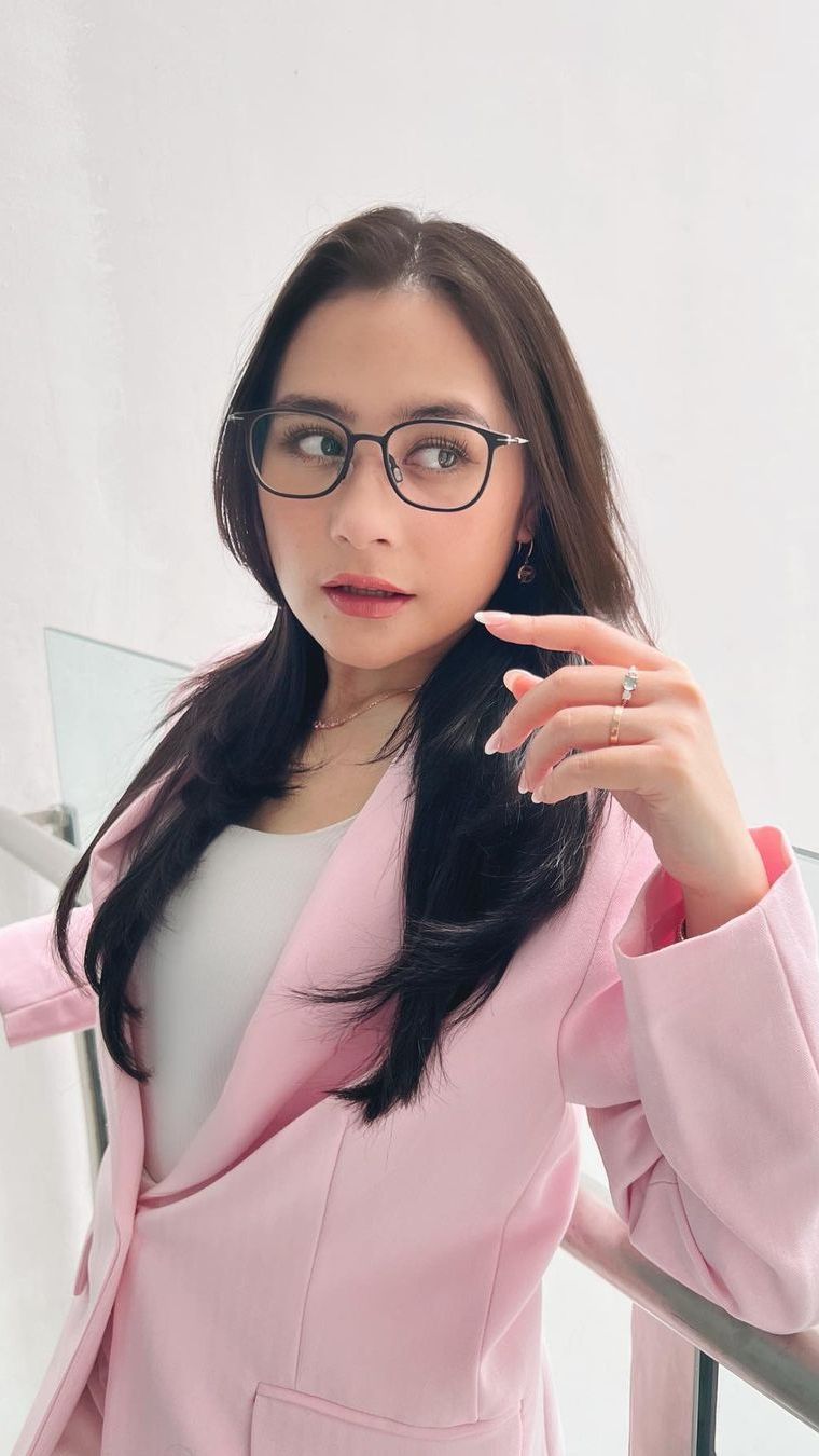 Tak Selalu Hidup Enak, Sederet Artis Ini Pernah Jadi Korban Bulliying