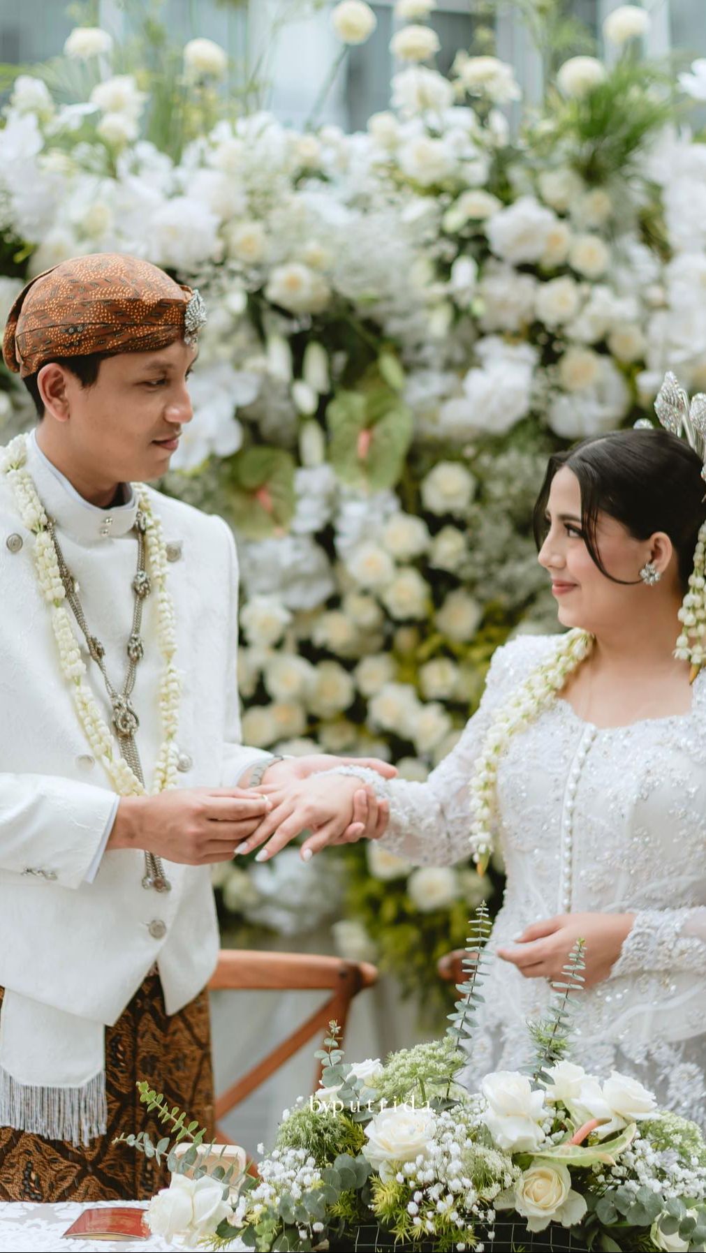 Diketahui jika Andryan merupakan pria kelahiran Cirebon dan lulusan dari Universitas Gunadarma Prodi Sistem Informasi