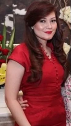 Jika berpikir istri pertama selalu biasa-biasa saja, itu tidak berlaku bagiZahra Christine.